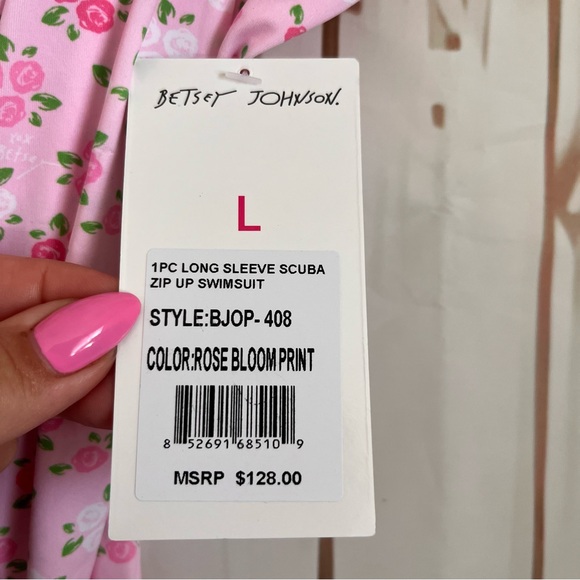 Betsey Johnson Floral Long-Sleeve Rashguard Swimsuit with Front Zip - Picture 6 of 8